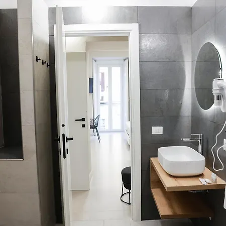 La Cattedrale -tripla Con Bagno Privato E Cucina Condivisa Séjour chez l'habitant *